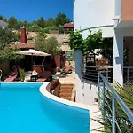 Andela 4*