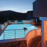 Andela Hotel Vinisce