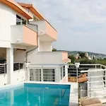 Andela Hotel 4*