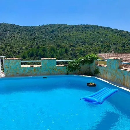 Andela 4*