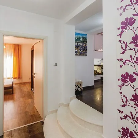 Andela Hotel